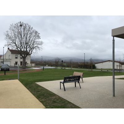 La Place du 8 Mai fait peau neuve