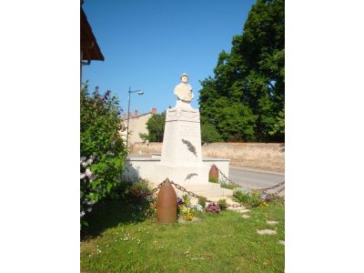 Le Monument aux morts